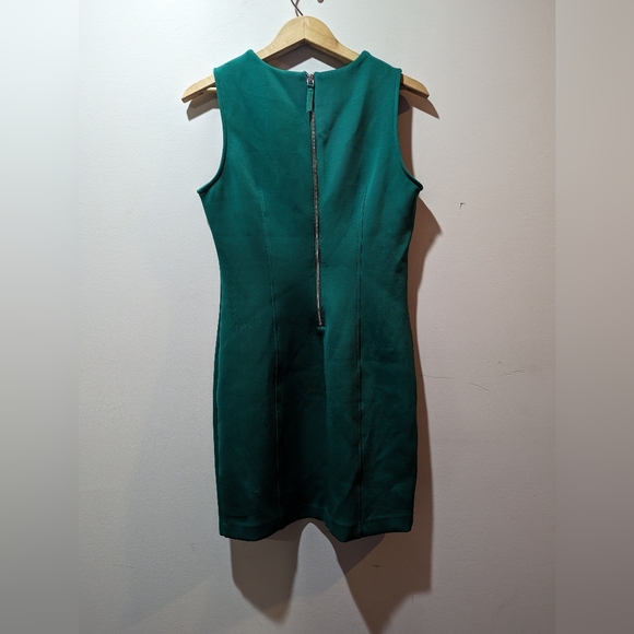 Medium emerald green dynamite dress - Picture 2 of 7